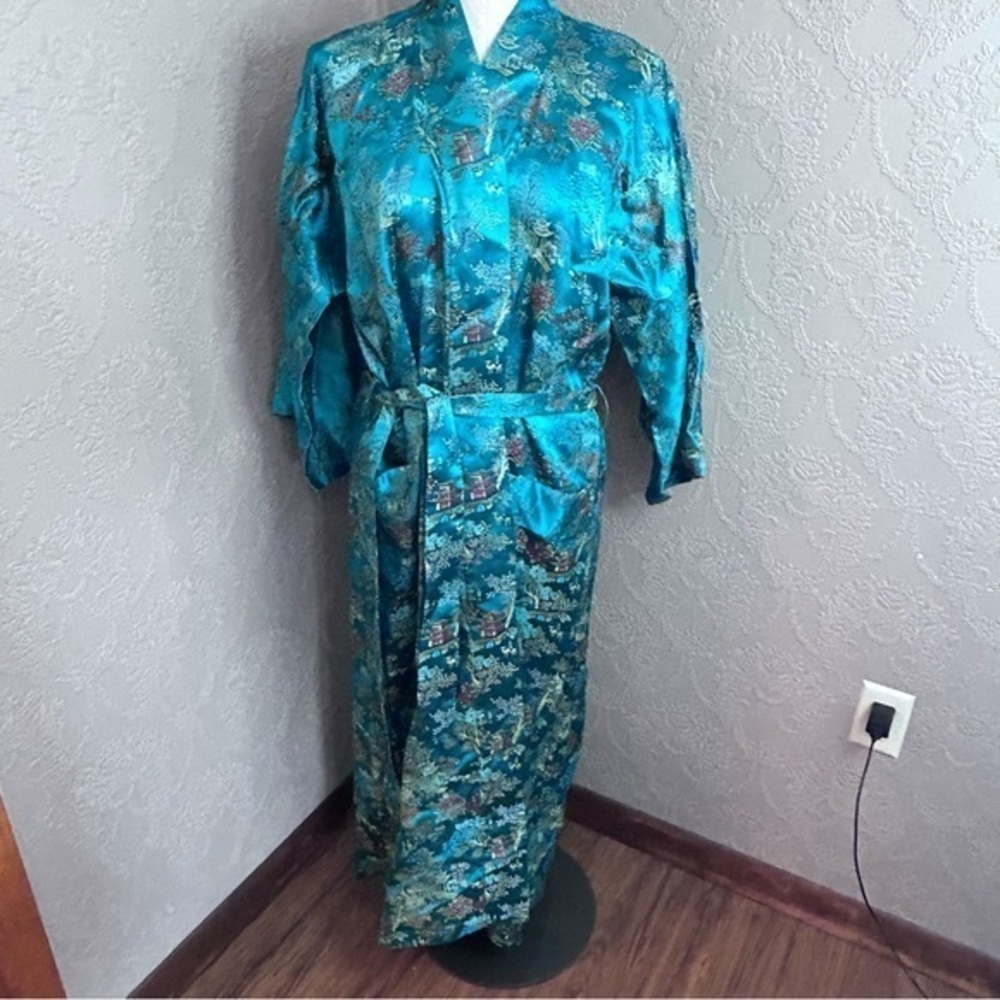 Oriental kimono S robe beautiful very good condition